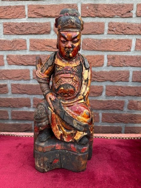 antiek Chinees tempelbeeld van een hellegod, Houtsnijwerk, Handgemaakt, Ophalen of Verzenden, Hout