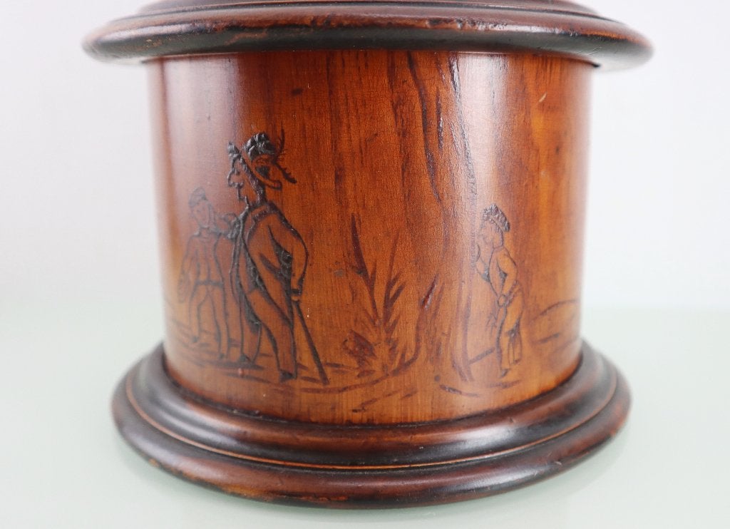 Antieke houten tabakspot met decoratie, Ophalen of Verzenden
