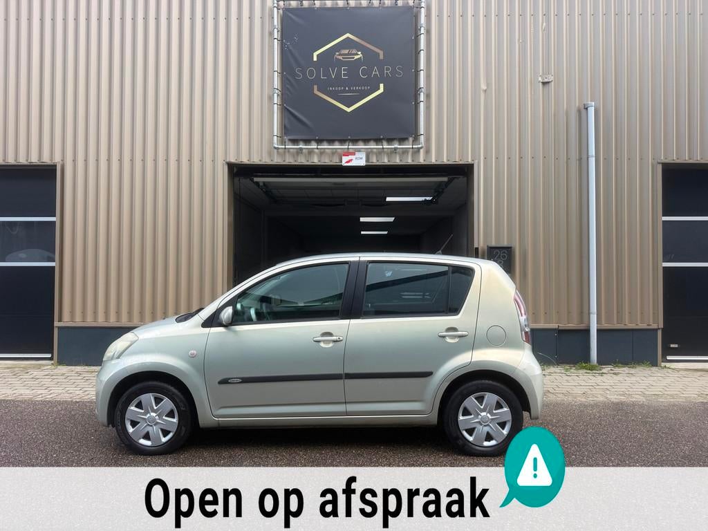 Daihatsu Sirion 2 1.3-16V Comfort Automaat Airco, Auto's, Huisgarantie, 4 cilinders, Met garantie (alle), Beige