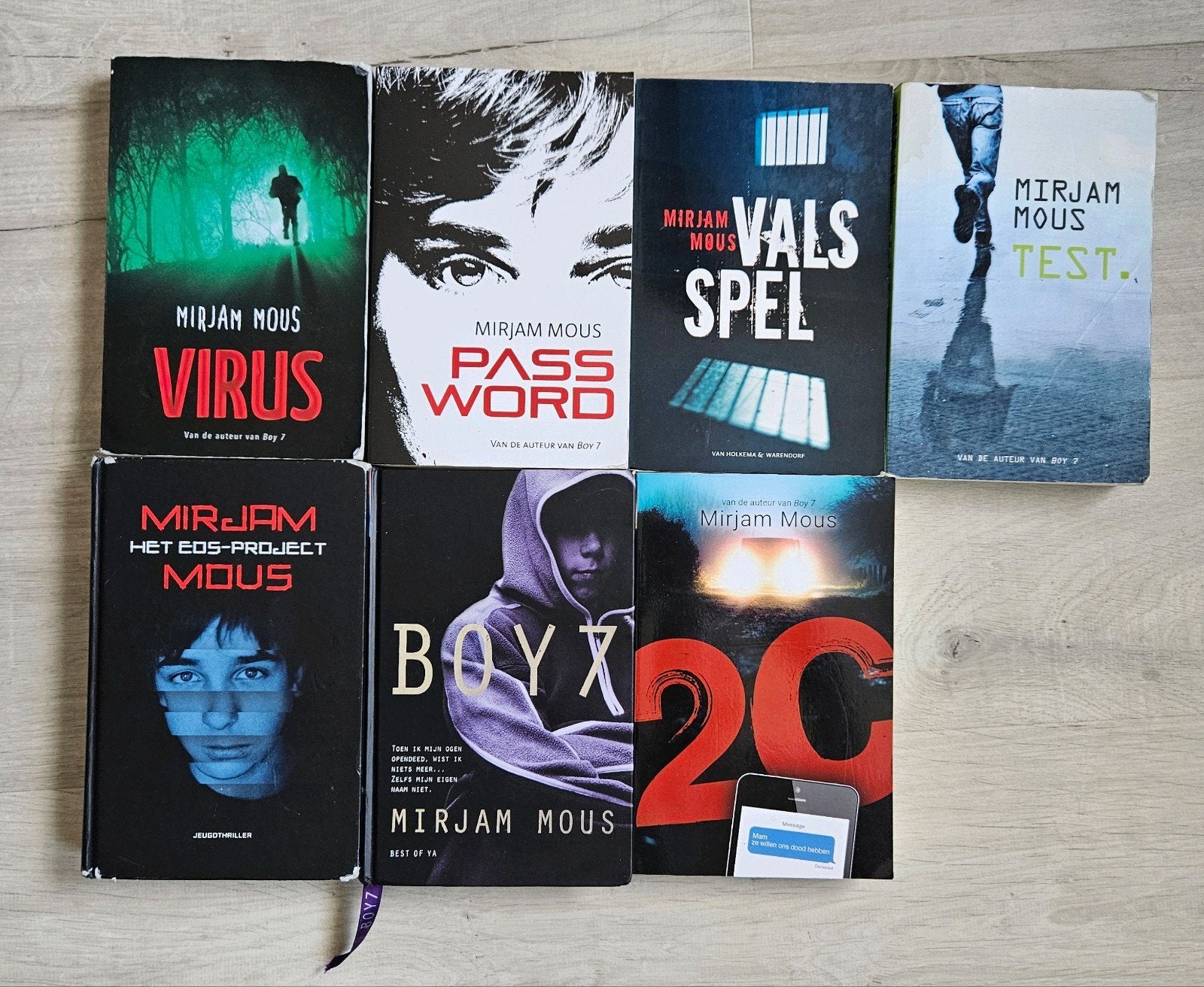 7 boeken van Mirjam Mous, Boeken, Ophalen of Verzenden, Zo goed als nieuw