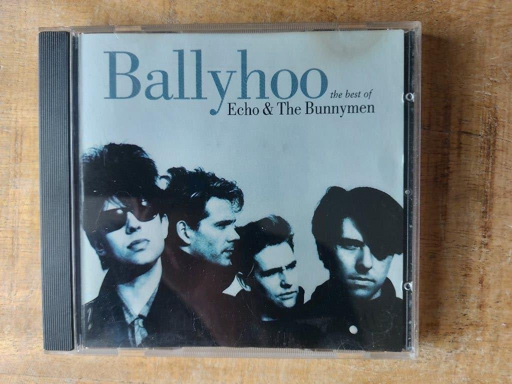 CD Echo & The Bunnymen – Ballyhoo (The Best Of ), Ophalen of Verzenden, Zo goed als nieuw, Poprock