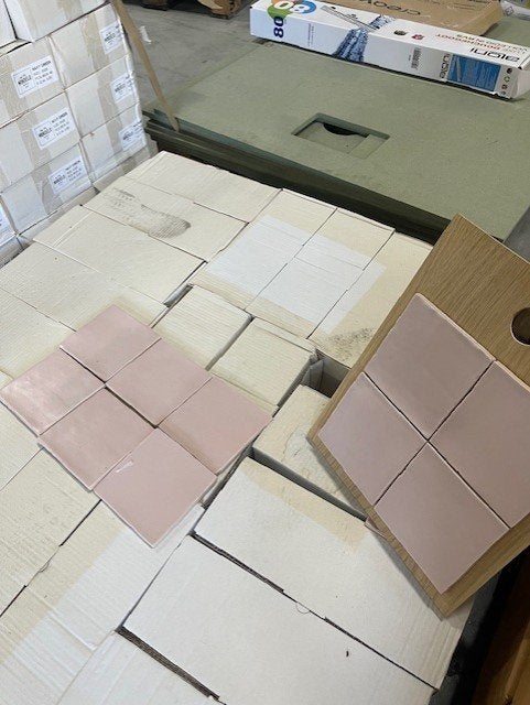 Wandtegel 13x13 Roze Mat — Handgemaakte look | €29,95 p/m², Keramiek, Overige typen, Nieuw, Ophalen of Verzenden