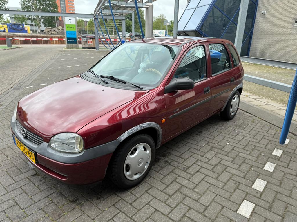 Opel Corsa 1.4 I 5D 1998 Rood, Auto's, Voorwielaandrijving, 450 kg, 40 €/maand, 4 cilinders
