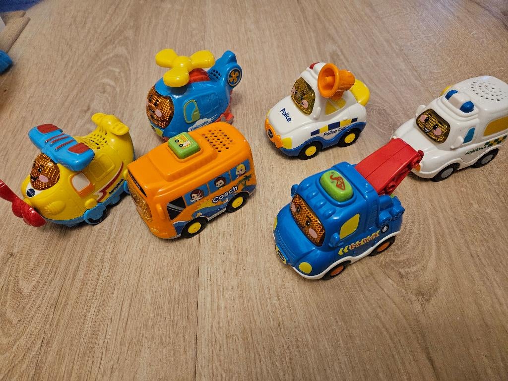 Set of Vtech toet toet auto's/ vroom vroom cars in English, Ophalen, Zo goed als nieuw, 2 tot 4 jaar