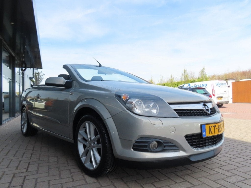 Opel ASTRA 1.6 Cabrio Enjoy Airco Cruise Pdc 17 Inch 2006, Voorwielaandrijving, 745 kg, Parkeersensor, Gebruikt
