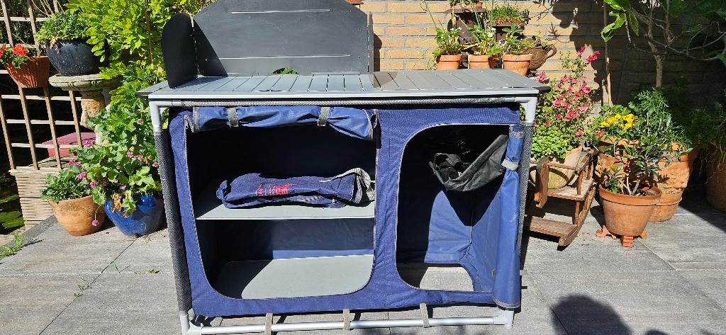 Camping tafel , kast, Ophalen, Zo goed als nieuw, Overige