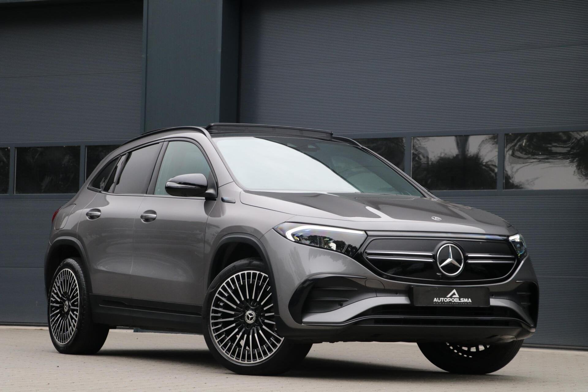 Mercedes EQA 350 4MATIC AMG Line 67 kWh Panodak Headup Trekh