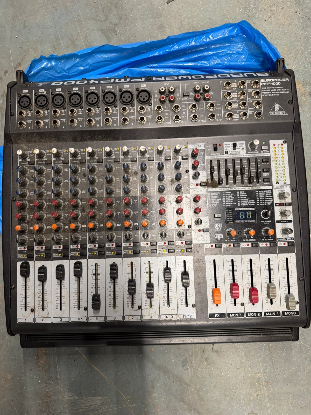 Mengpaneel europower pmp4000, Muziek en Instrumenten, Ophalen of Verzenden, Zo goed als nieuw