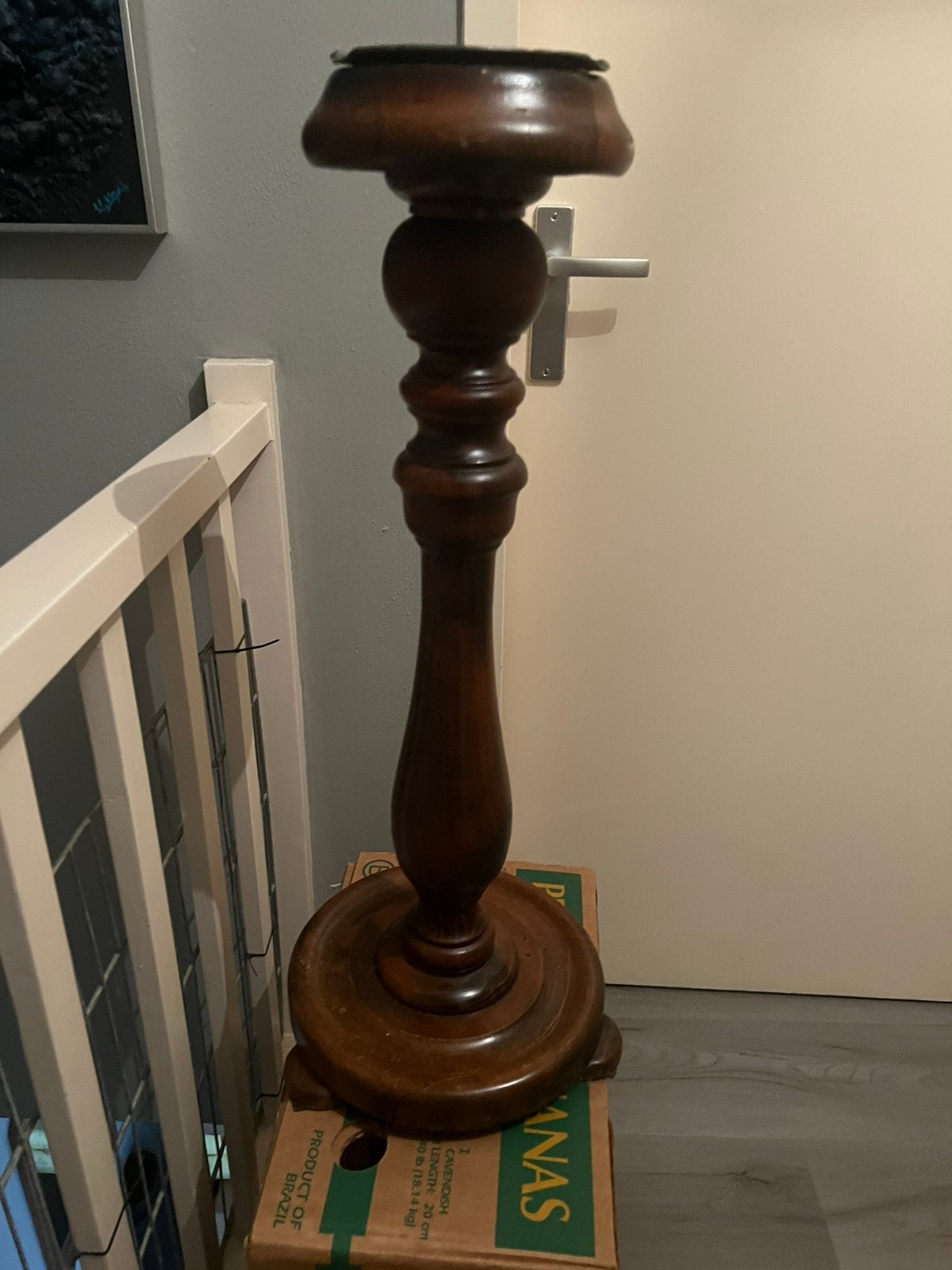 Mooie vintage asbak op een houten standaard., Ophalen, Overige typen, Rond, Zo goed als nieuw