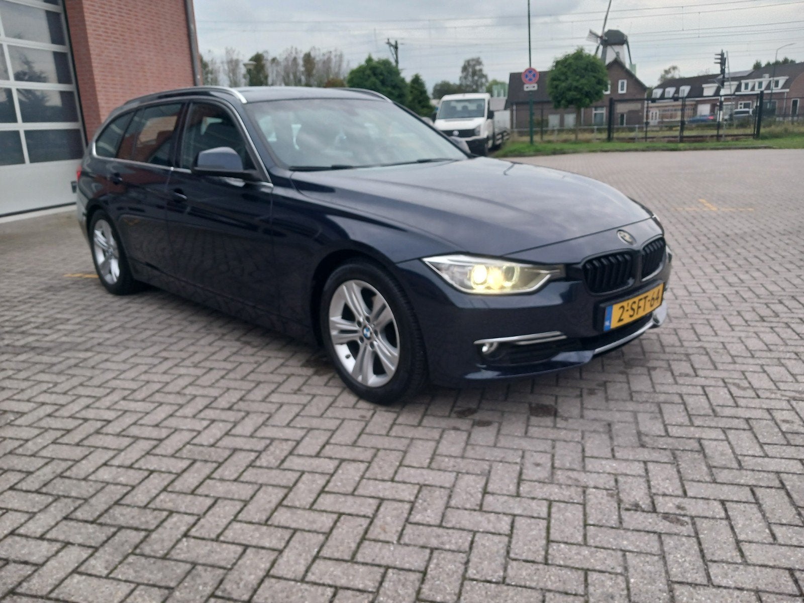 BMW 3-Serie 2.0 320D EDE Touring 2013 Blauw, Auto's, Achterwielaandrijving, 1995 cc, Zwart, 4 cilinders