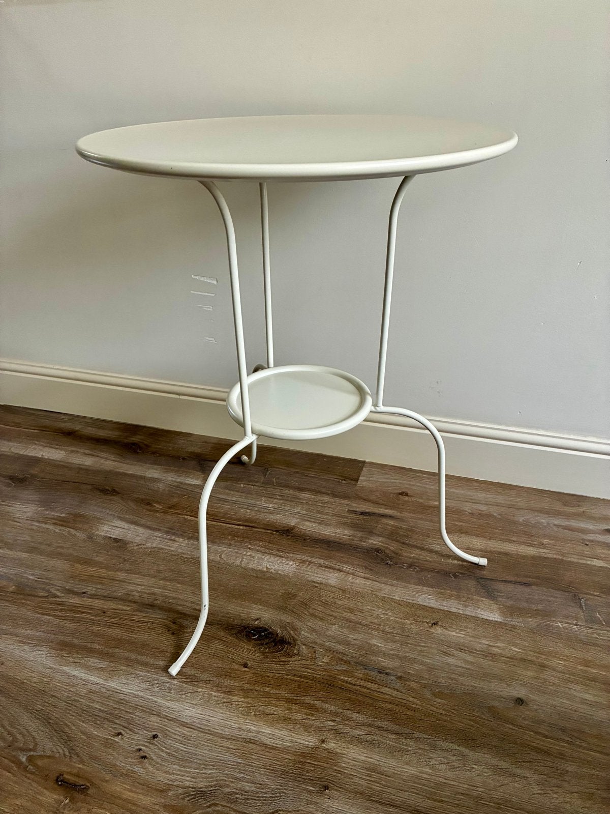 IKEA LINDVED bijzettafel wit - rond metalen tafeltje - 50 cm, Ophalen, Minder dan 55 cm, Gebruikt, Metaal of Aluminium