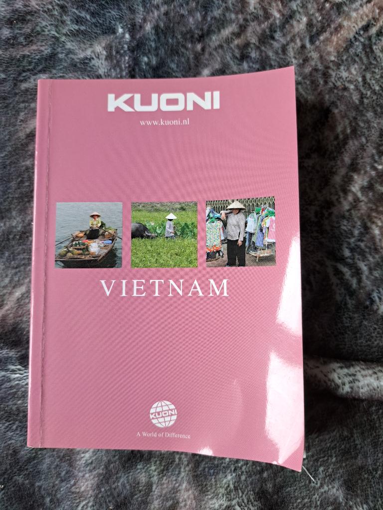 Vietnam, Overige merken, Ophalen of Verzenden, Zo goed als nieuw, Reisgids of -boek