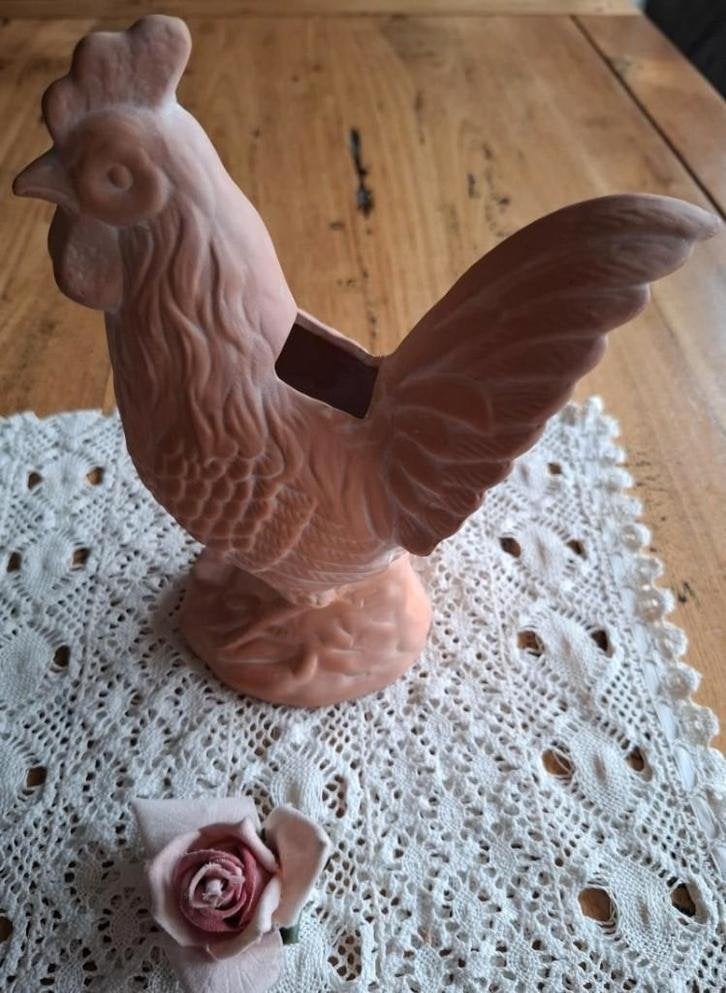 Terra cotta haan met opening voor takjes,PASEN, Diversen, Pasen, -, -, Ophalen of Verzenden, Zo goed als nieuw