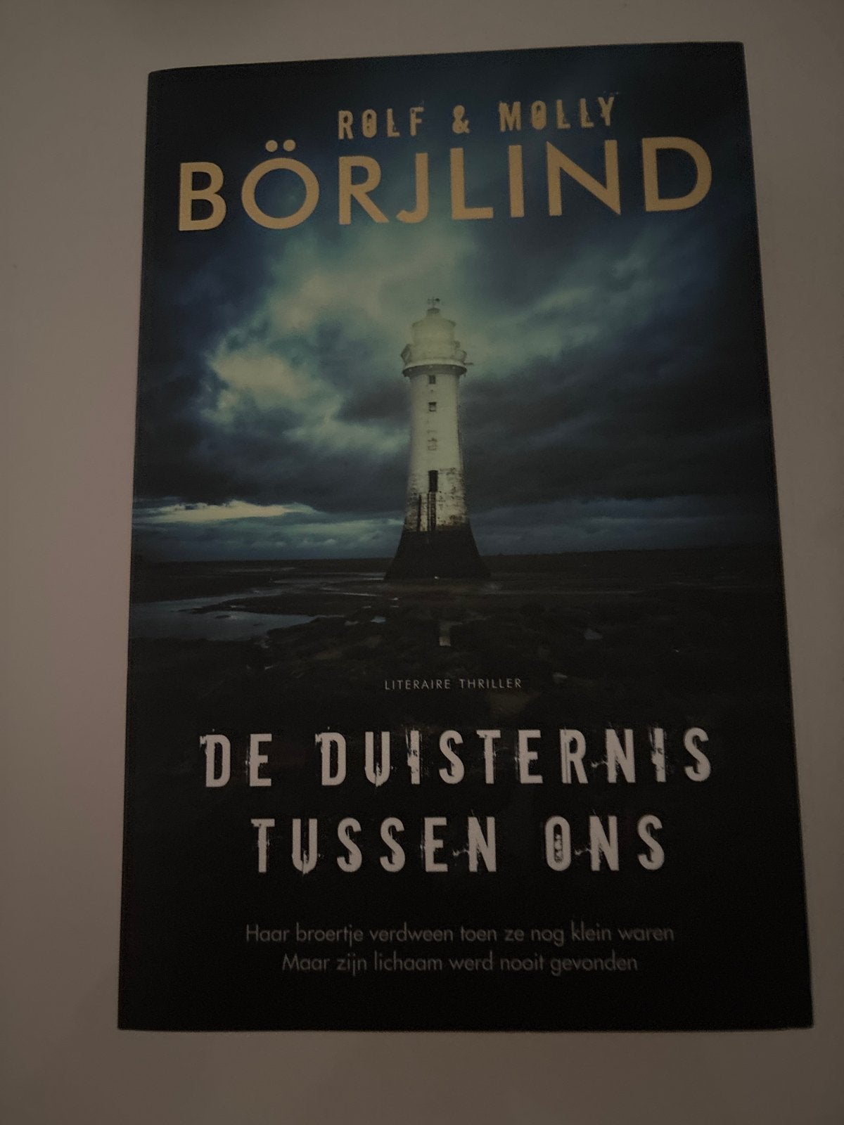 De Duisternis Tussen Ons - Rolf & Molly Börjlind, Boeken, Ophalen of Verzenden, Nieuw, Scandinavië