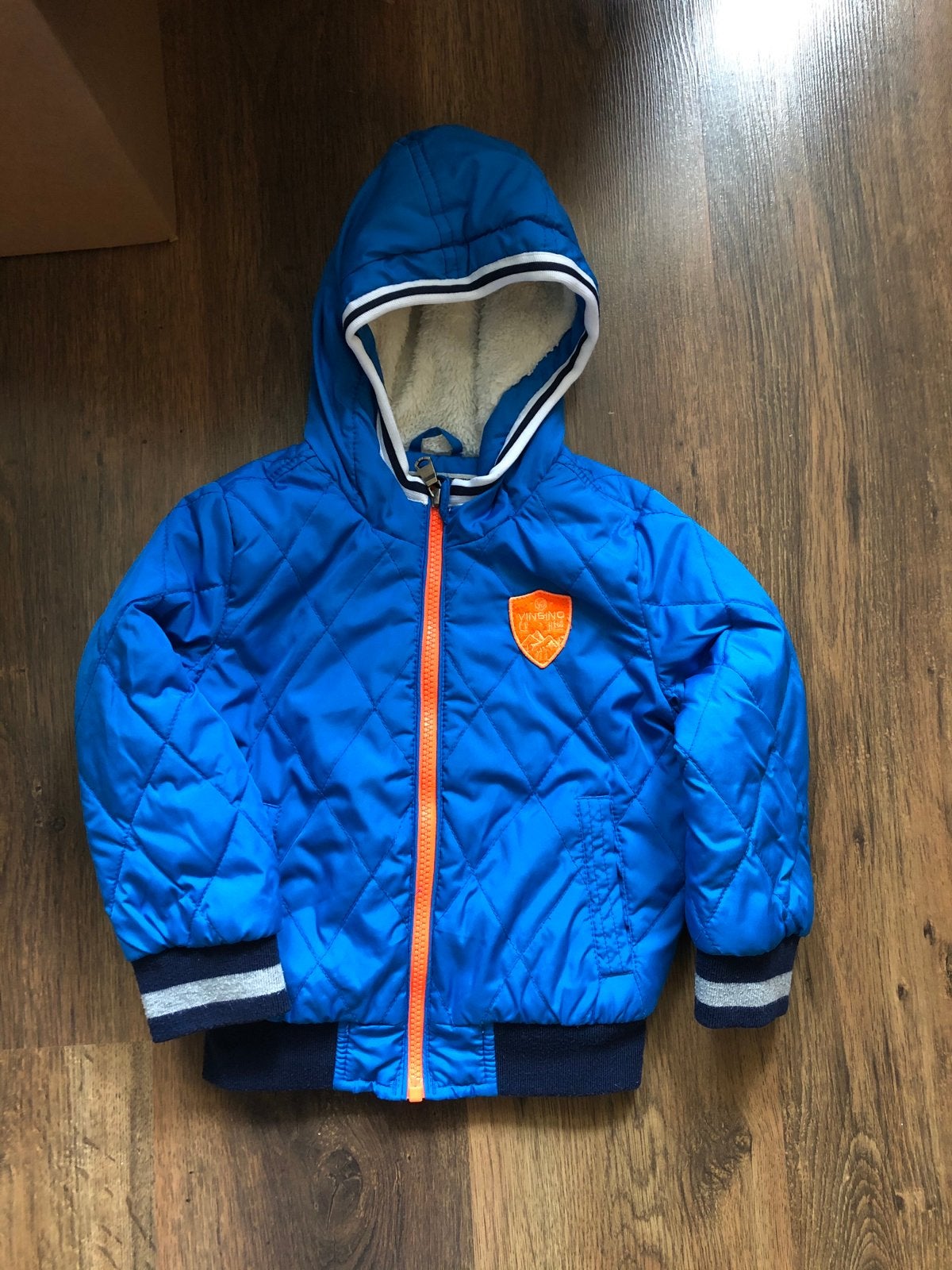 Vingino jas maat 92, Kinderen en Baby's, Kinderkleding | Maat 92, Ophalen of Verzenden, Zo goed als nieuw, Jongen, Jas