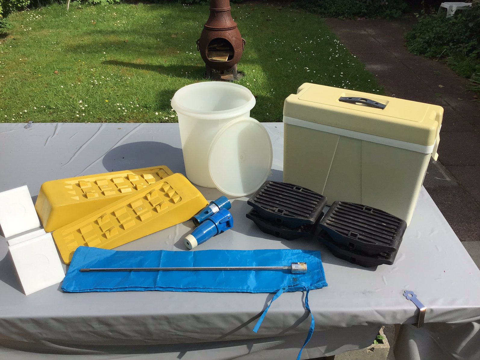 TUPPERWARE Emmer,Pootdraai Sleutel,CaravanVoeten.Etc., Caravans en Kamperen, Ophalen, Zo goed als nieuw