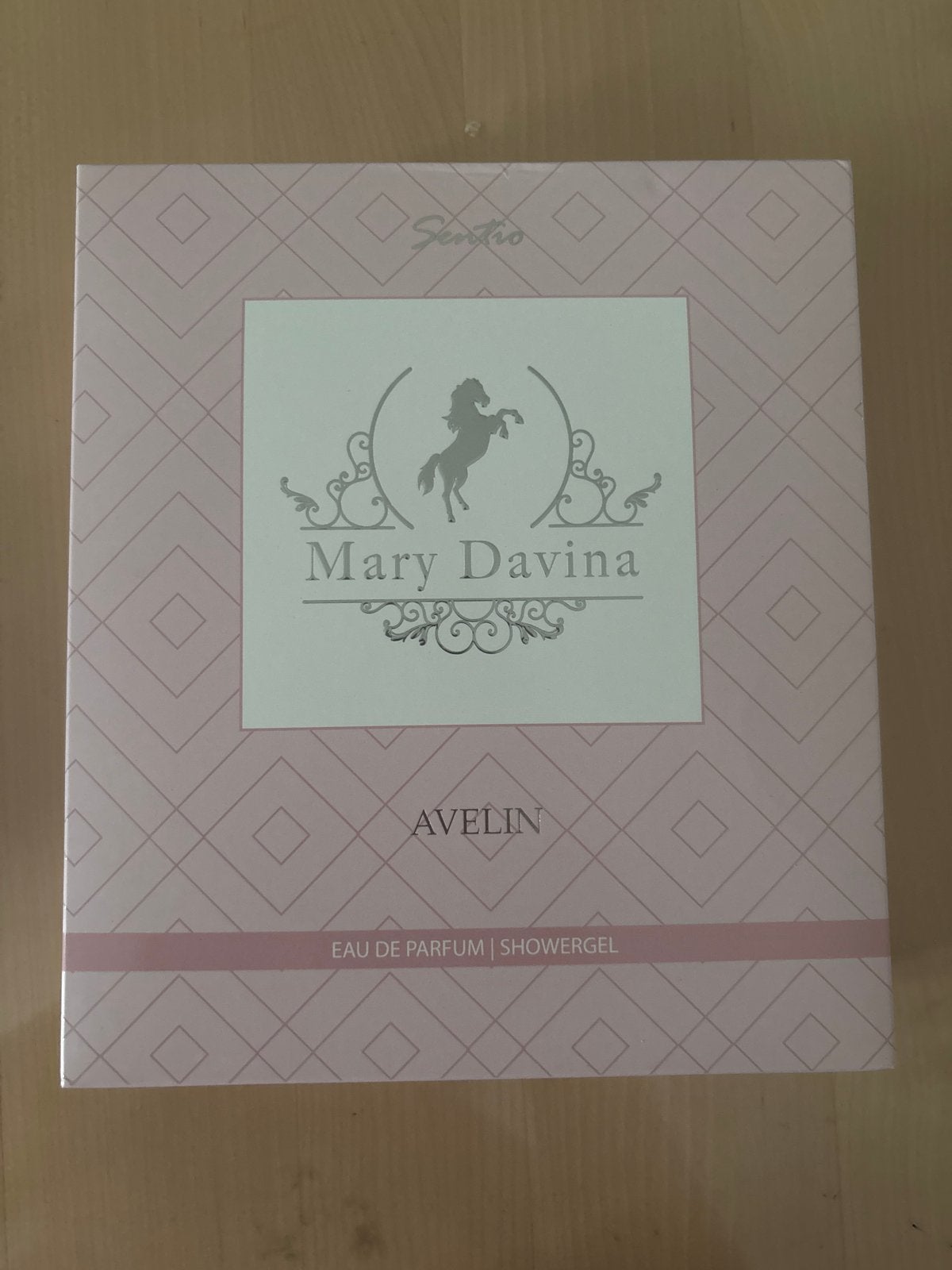 Mary Davina Avelin Eau de Parfum & Showergel Set, Ophalen of Verzenden, Nieuw