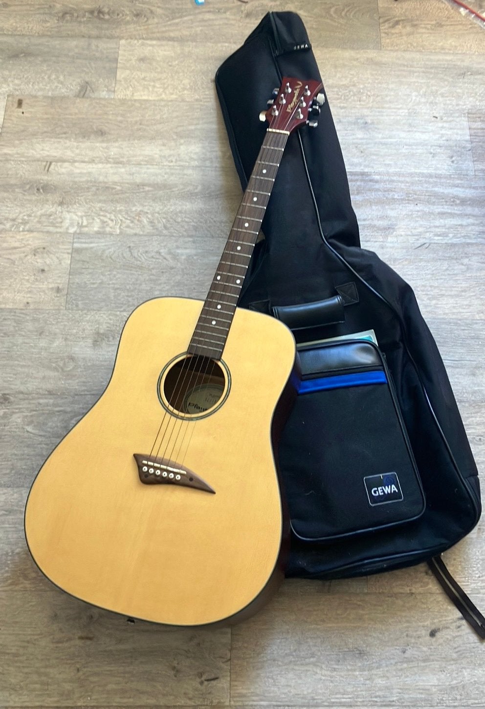Gitaar met stalen snaren, Muziek en Instrumenten, Ophalen, Gebruikt, Klassieke of Spaanse gitaar, Met koffer