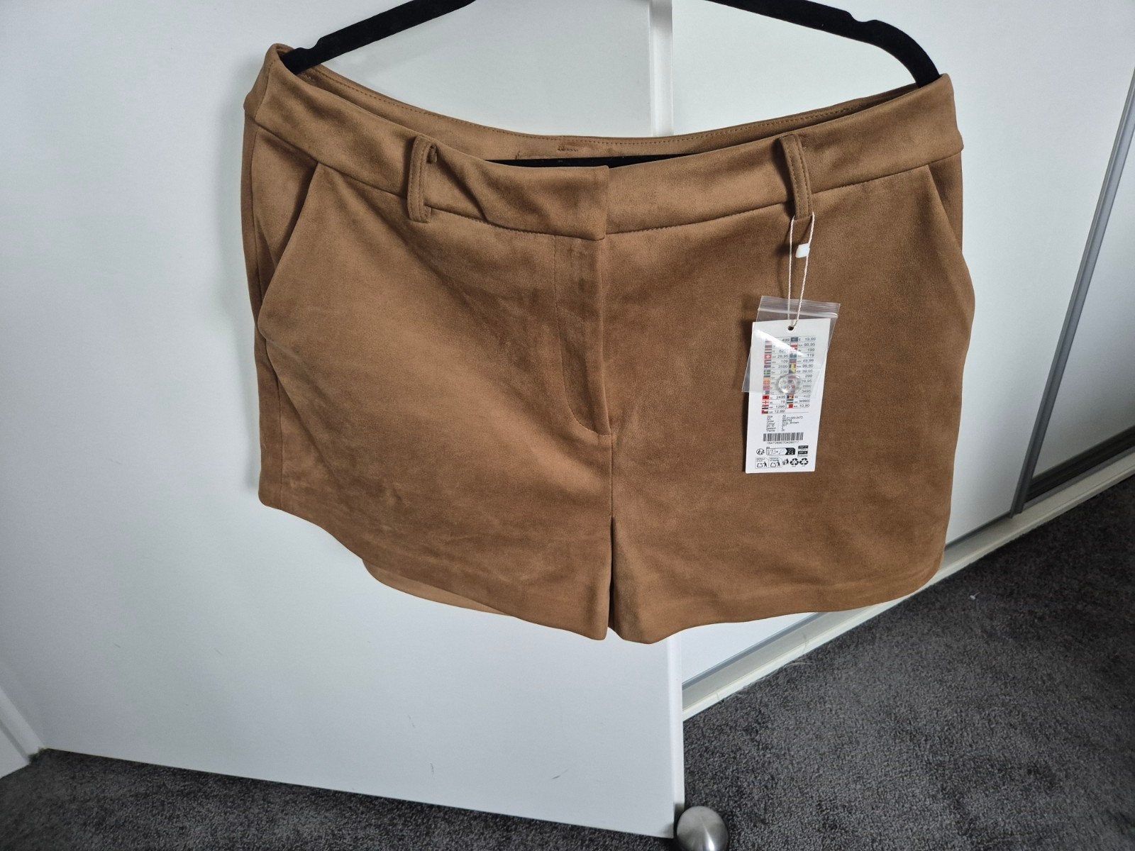 Nieuw! New Yorker suedine short ( set), Maat 38/40 (M), Zwart, Ophalen of Verzenden, Zo goed als nieuw