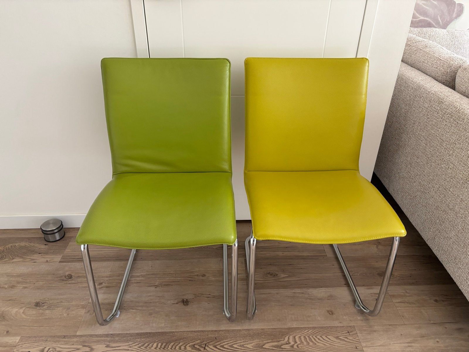 2 Leolux Freyr design eetkamerstoelen in groen en limegroen, Ophalen, Gebruikt, Twee, Overige kleuren