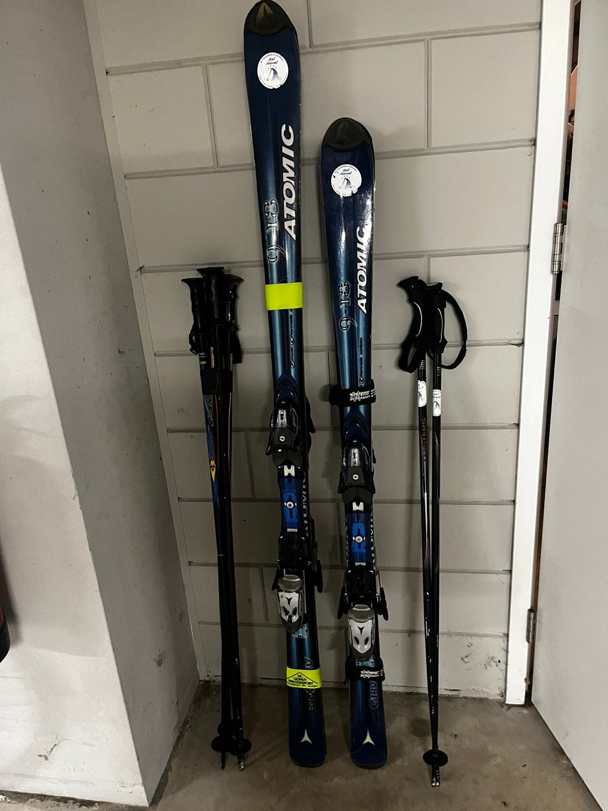 Complete wintersportuitrusting / ski-uitrusting – €25,-, Ophalen, 160 tot 180 cm, Zo goed als nieuw, Carve