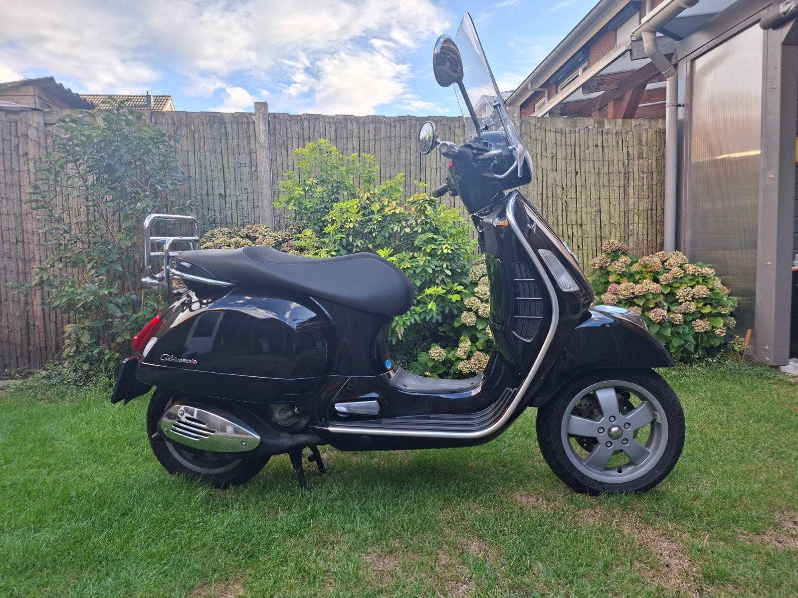 Piaggio Motorscooter 250 CC met topkoffer, Fietsen en Brommers, Scooters | Vespa, Ophalen, 250 cc, Overige modellen, Zo goed als nieuw