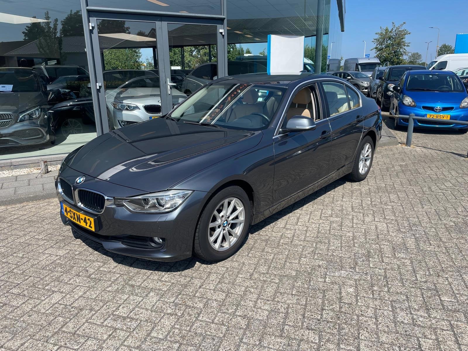 BMW 3-serie 316i High Executive Automaat, Auto's, Automaat, Gebruikt, 4 cilinders, Automatische klimaatregeling