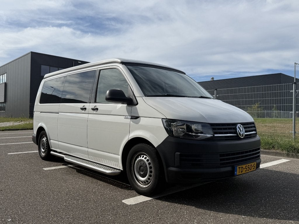VW Transporter T6 Camper 2018  2.0 TSI Benzine 150 PK, Buscamper of Camperbus, Winterisolatie, Volkswagen, Handgeschakeld