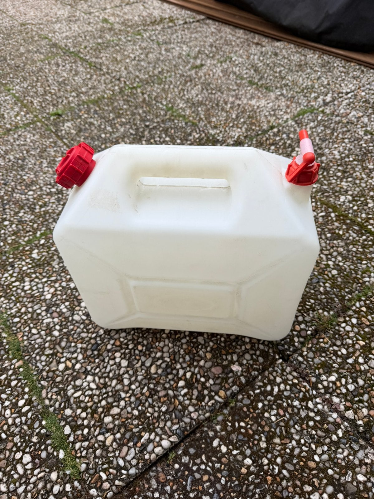 2x Jerrycan met kraan 20L  i 10L, Ophalen of Verzenden, Zo goed als nieuw