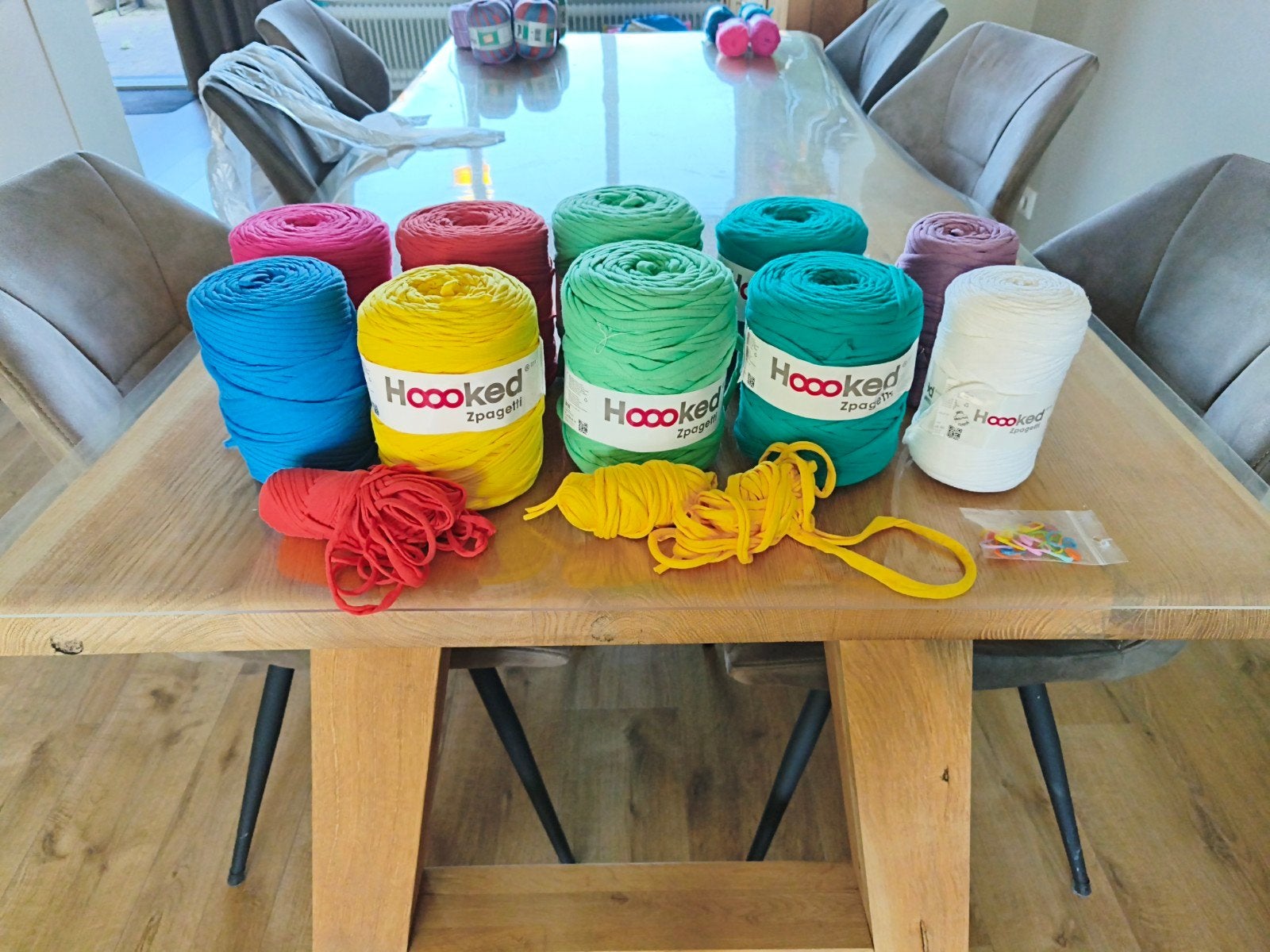 Hoooked Zpagetti garen pakket met accessoires, Ophalen of Verzenden, Zo goed als nieuw, Breien of Haken, Wol of Garen