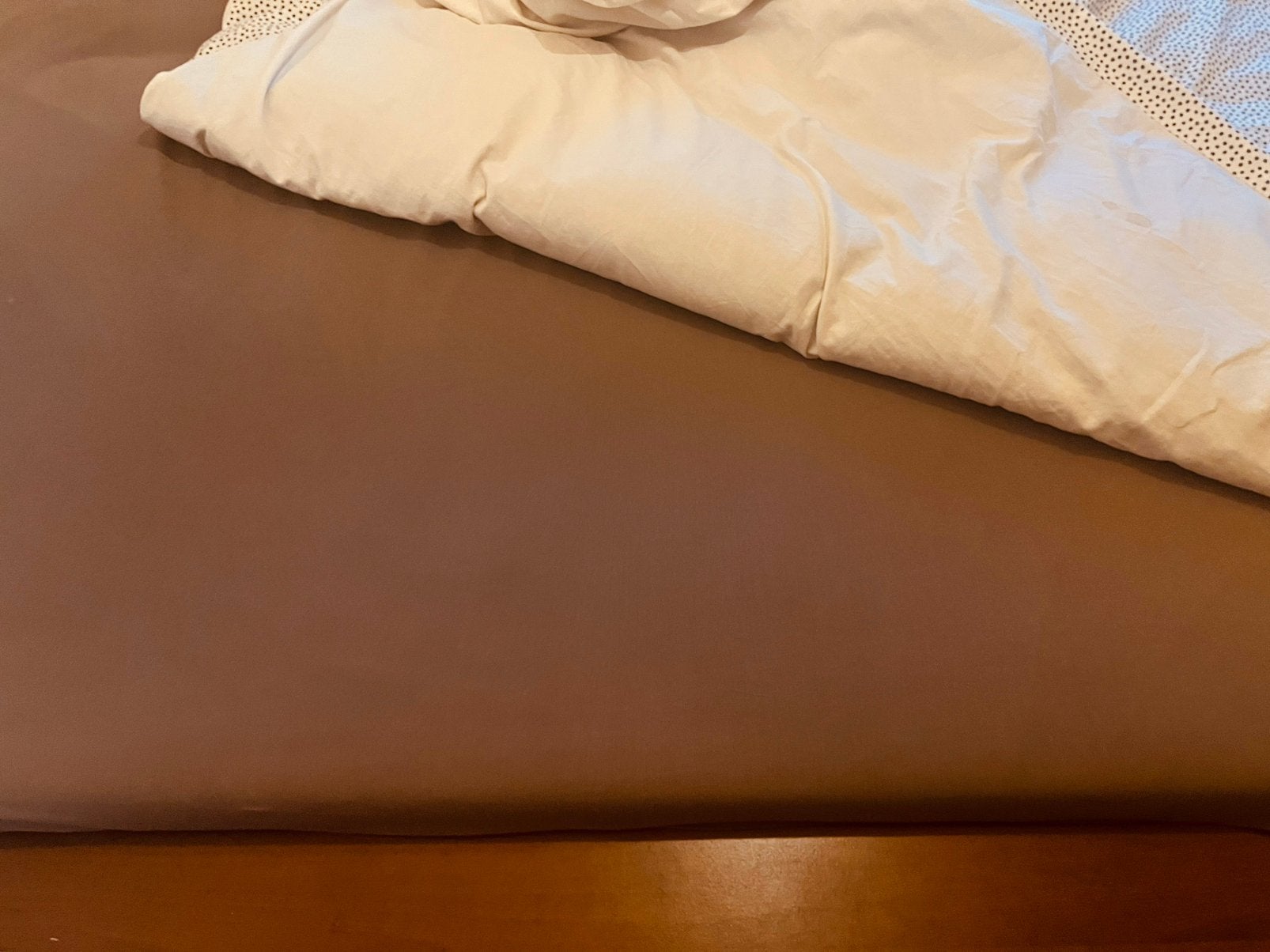 Bedframe malm ikea walnoot bruin 160x200 en 2 lattenbodems, Ophalen, Tweepersoons, Zo goed als nieuw, 160 cm