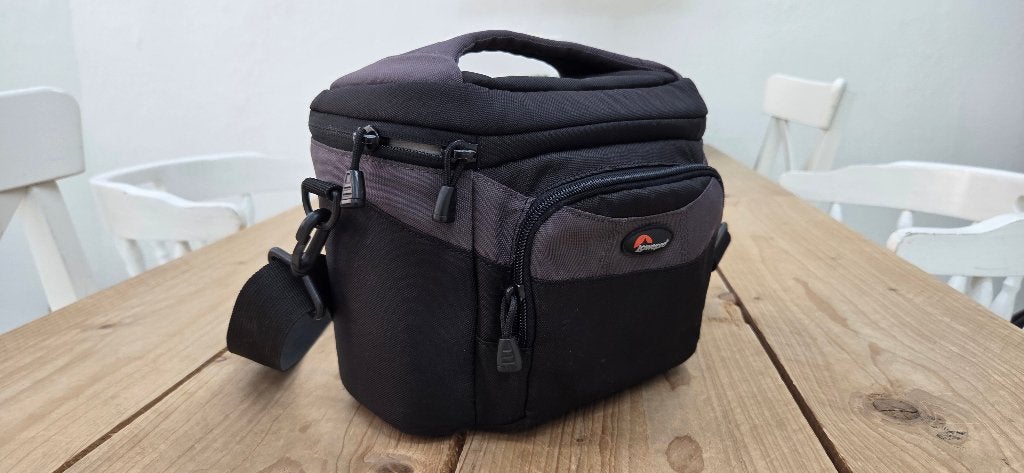 Fototas / cameratas / camera tas - Lowepro Cirrus 140, Lowepro, Ophalen of Verzenden, Nvt, Schoudertas