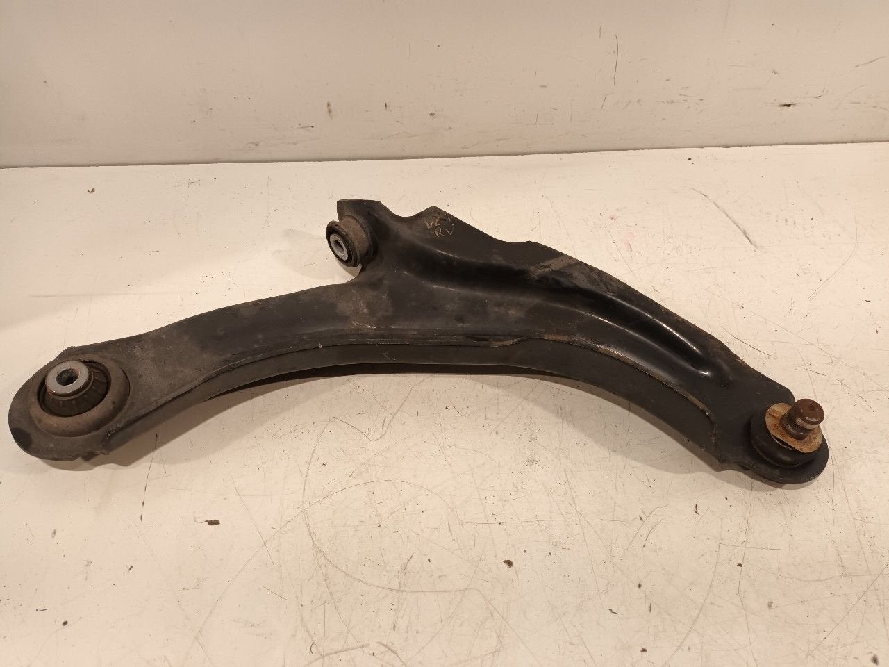 Draagarm rechts voor Renault Clio, Auto-onderdelen, Onderdelen@venauto.nl, Van der Ven Autorecycling B.V., Gebruikt, Ettenseweg 76, 4706 PB Roosendaal, The Netherlands
