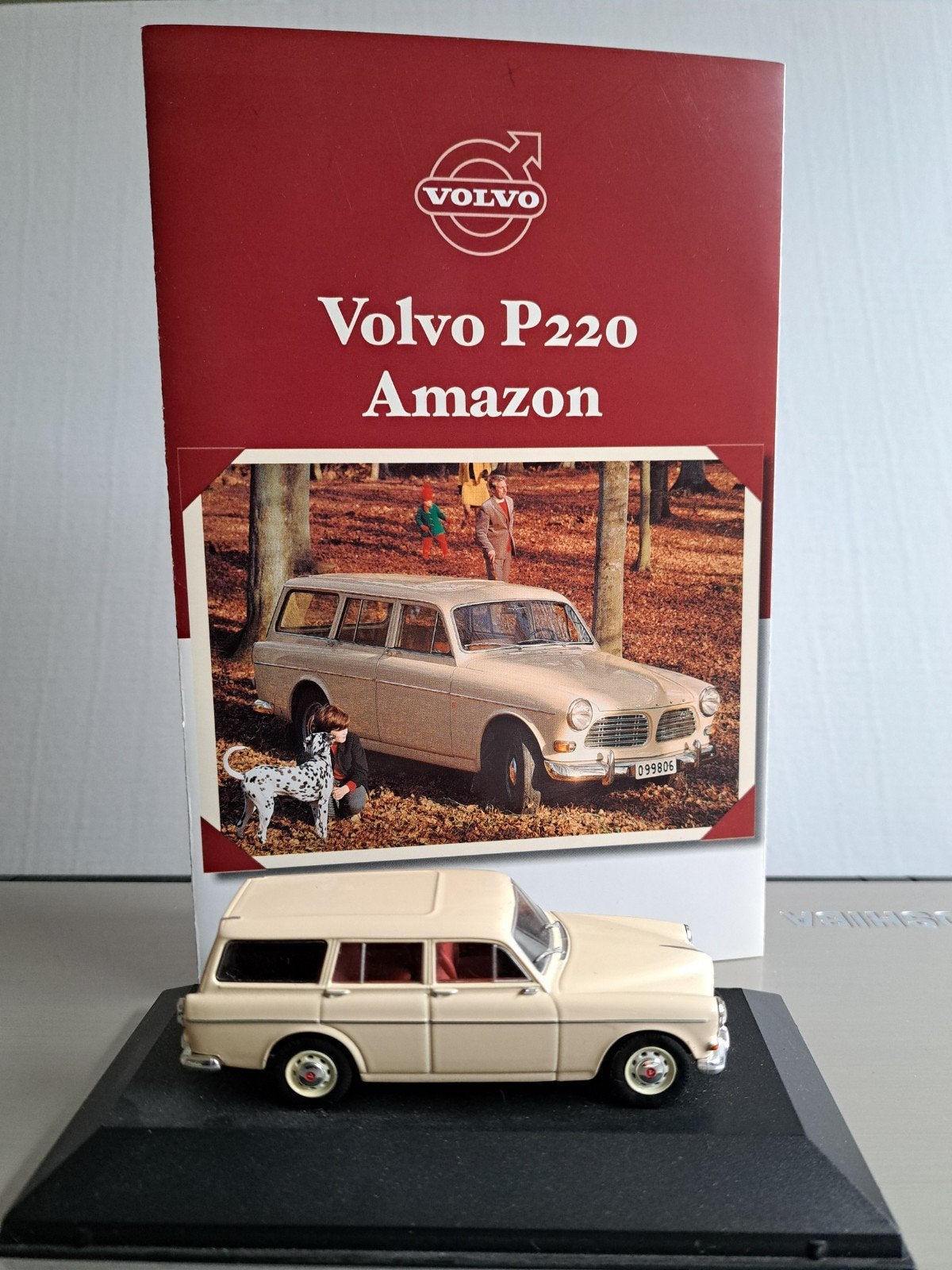 Volvo P220 Amazon, 1:43, Volvo Collection, Hobby en Vrije tijd, Ophalen of Verzenden, Nieuw, Auto, Overige merken