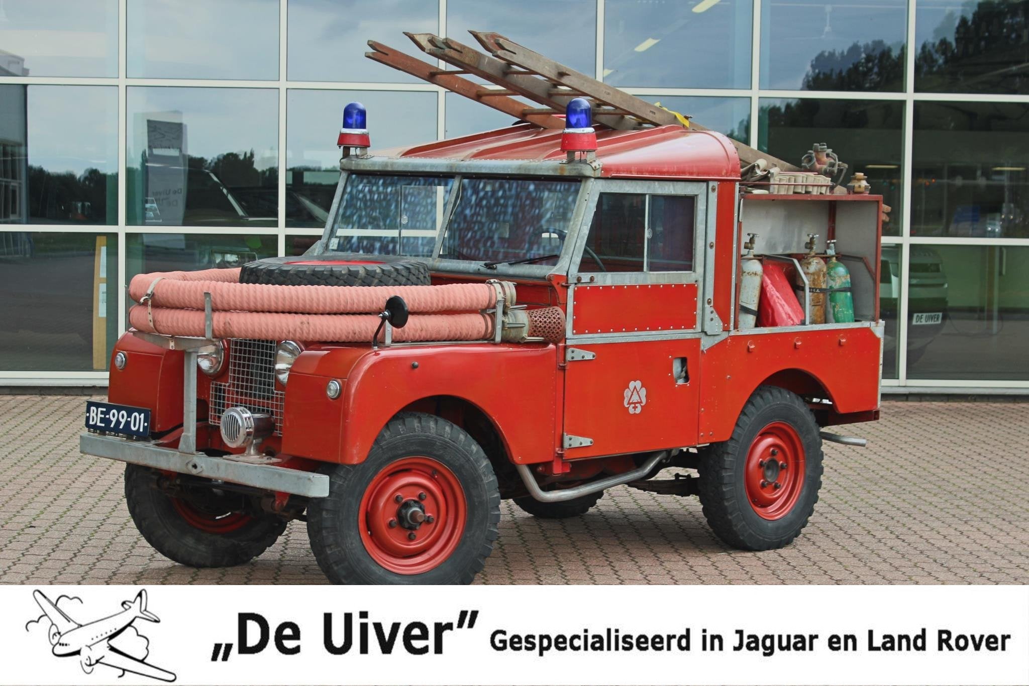 Land Rover Series 1 86 inch Fire Engine PATINA Ongerestauree, Stof, Gebruikt, 4 cilinders, Bedrijf