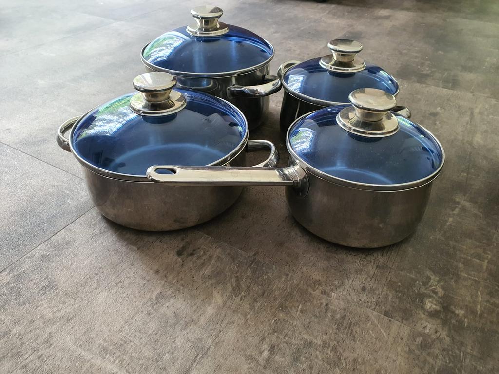 Nieuw pannen set, Ophalen of Verzenden, Zo goed als nieuw, Rvs, Pannenset
