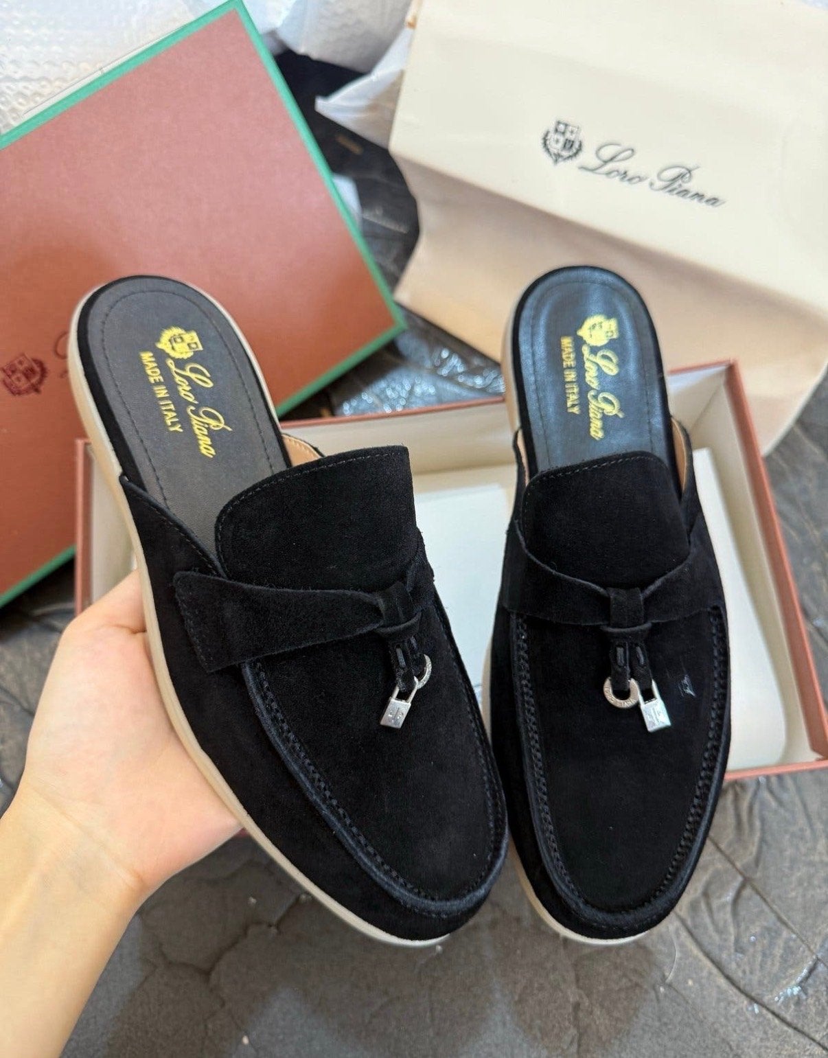 Loro Piana Instappers - Suede, Ophalen of Verzenden, Nieuw, Zwart, Instappers