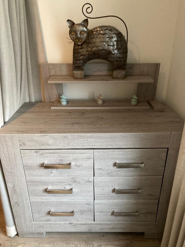 Zeer mooie babykamer, ledikant-commode- wandplank  ., Ophalen, 50 tot 70 cm, Zo goed als nieuw, 75 tot 100 cm