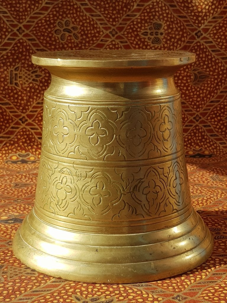 Mooie grote antieke Oosterse vijzel van brons 13,4 cm., Antiek en Kunst, Ophalen of Verzenden, Brons