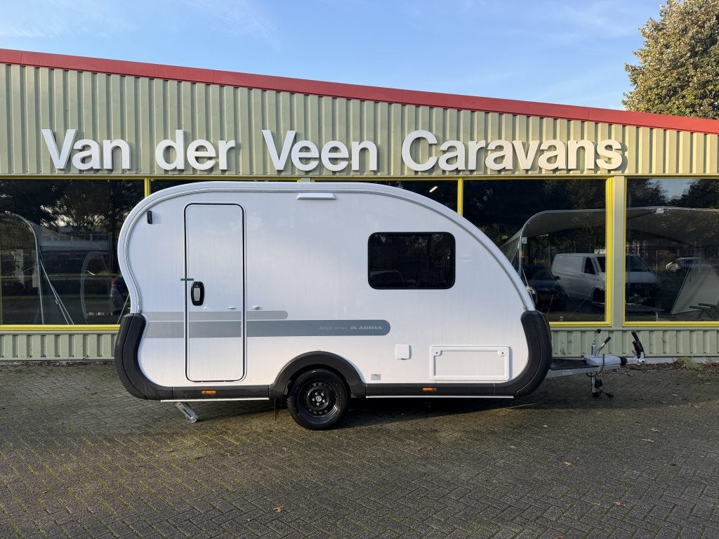 Adria Action 391 LH Model 2027, Caravans en Kamperen, Standaardzit, Bedrijf, 2 aparte bedden, Adria