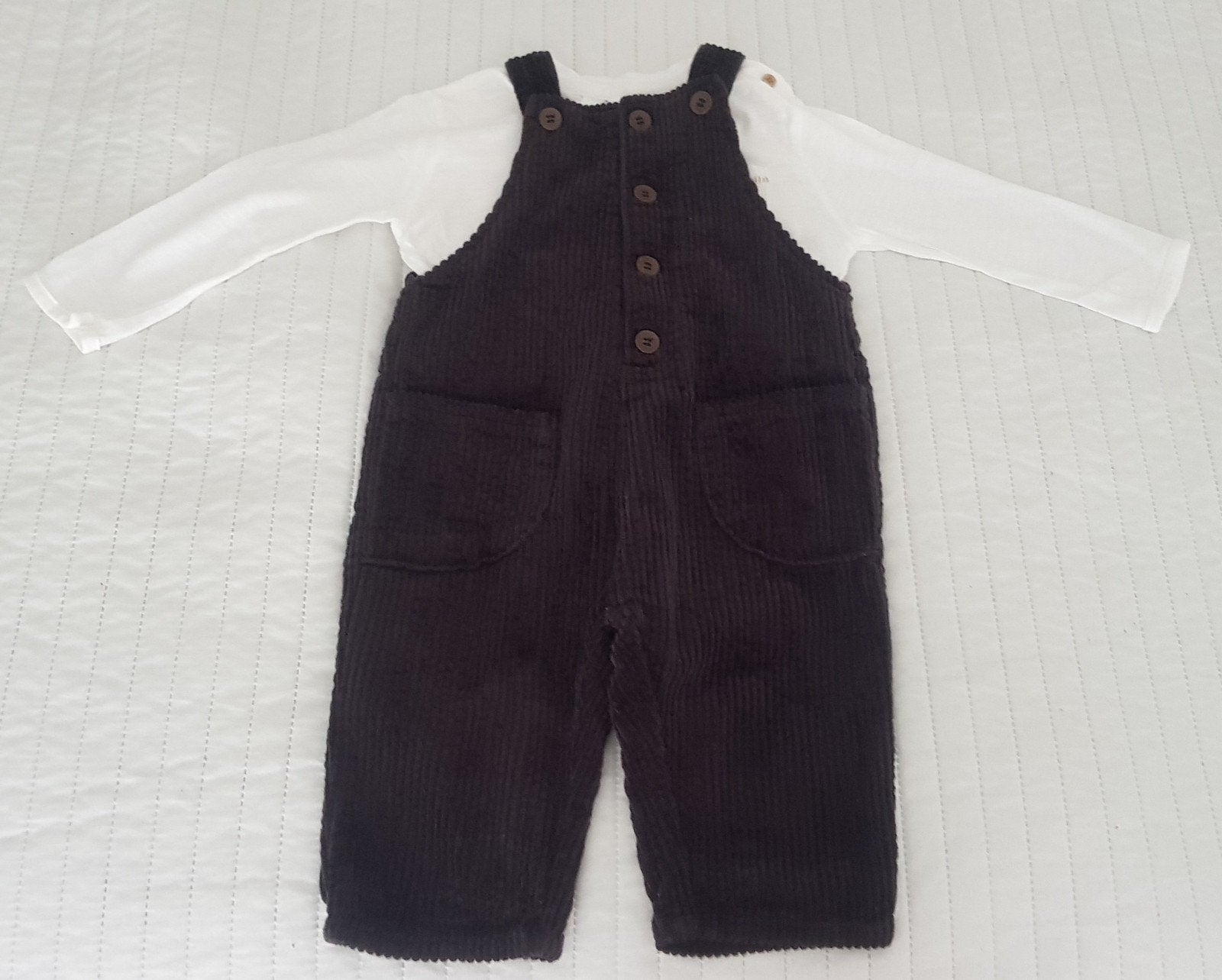 Zara baby setje tuinbroek bruin longsleeve wit maat 74 broek, Kinderen en Baby's, Babykleding | Maat 74, Verzenden, Zo goed als nieuw