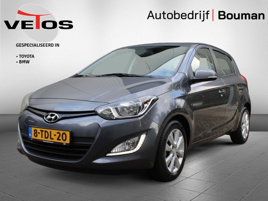 Hyundai i20 1.2i i-Deal / Bluetooth / Airco / Afstandsbedien, Auto's, Gebruikt, 31 €/maand, 4 cilinders, Origineel Nederlands