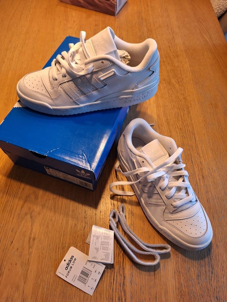 Nieuwe witte Adidas forum low schoenen maat 39 1/3, Wit, Overige typen, Nieuw, Ophalen of Verzenden