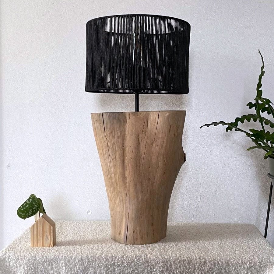 Lamp van Eiken Stam – Stoer, Duurzaam en Uniek, Ophalen, 43 cm, E27 (groot), Sfeerlamp