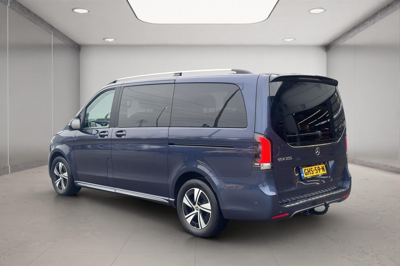 Mercedes-Benz EQV 300 L2 Avantgarde 90 kWh | 8 Persoons, Stof, Gebruikt, 365 km, Blauw