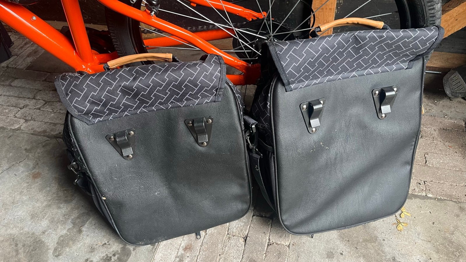 Fietstassen voor bagagedrager - Zwart met patroon, Ophalen of Verzenden, Zo goed als nieuw