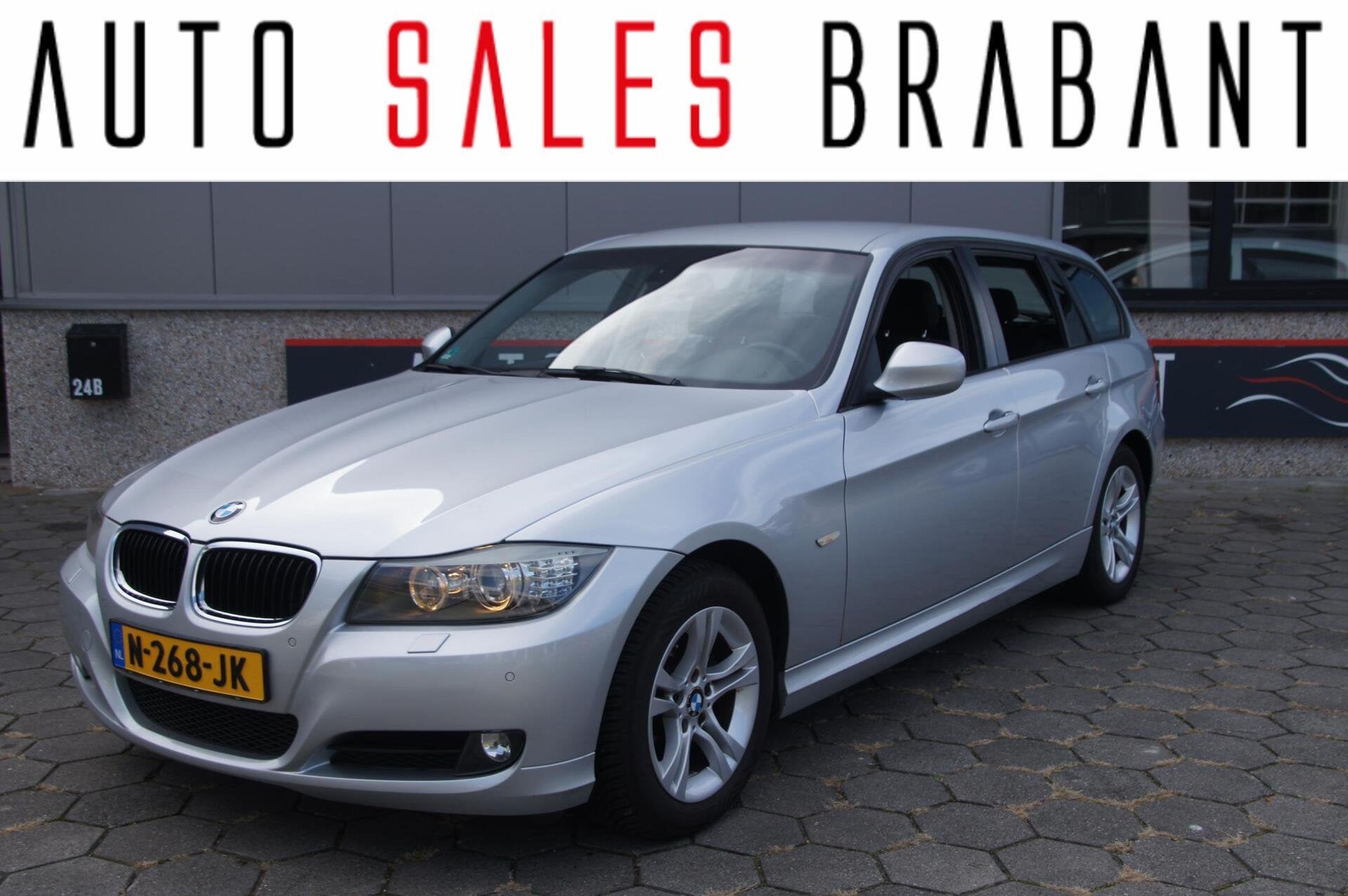 BMW 3-serie Touring 320i Business Line, Automaat, Euro 5, Achterwielaandrijving, 4 cilinders
