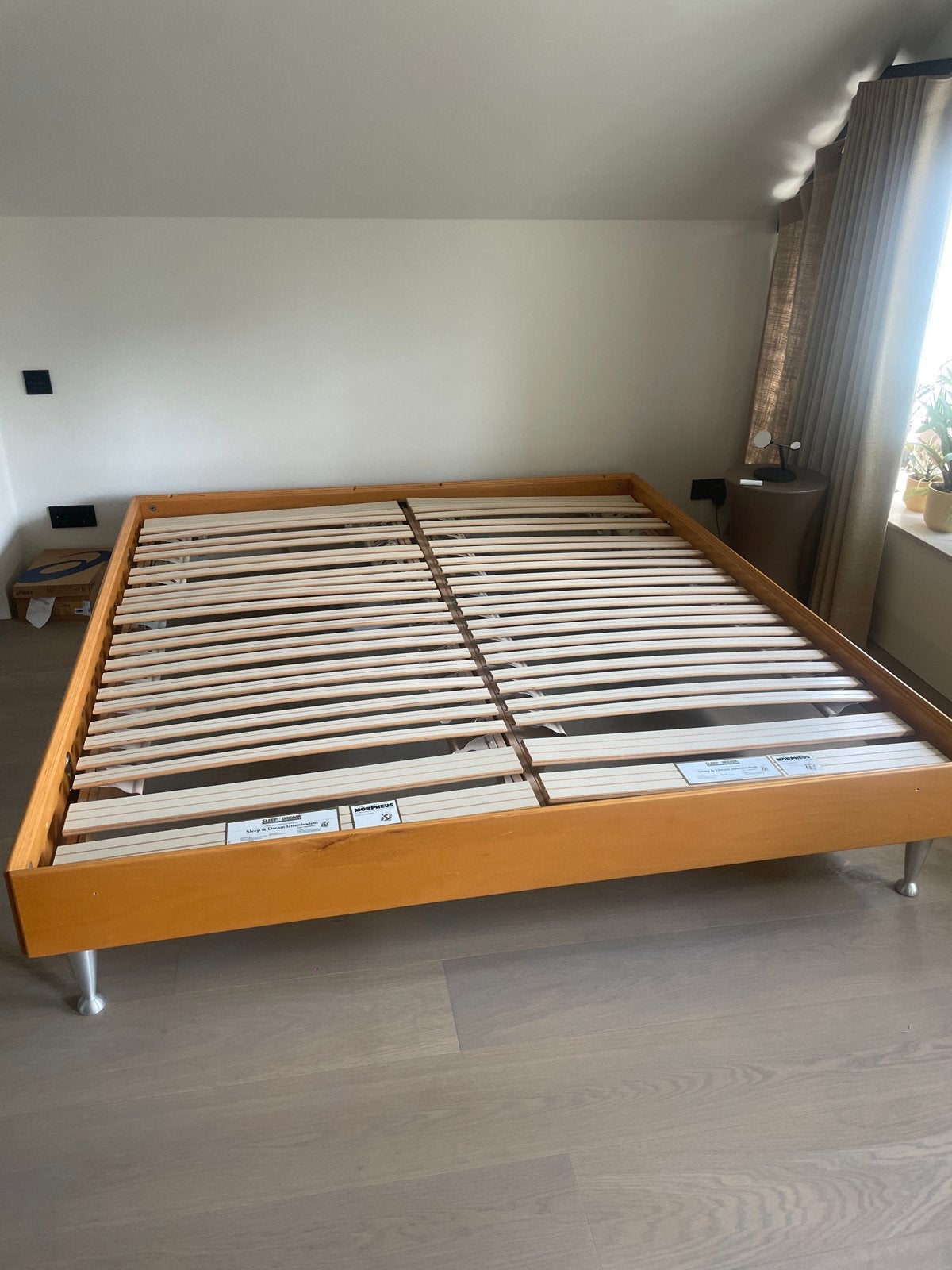 Tweepersoons bedframe met lattenbodems (180x200 cm), Huis en Inrichting, Slaapkamer | Bedden, Bruin, Tweepersoons, Ophalen of Verzenden