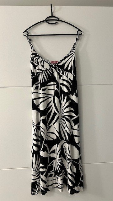 Zwart-witte mouwloze jurk met bloemenprint, Kleding | Dames, Basic Equipment, Wit, Maat 46/48 (XL) of groter, Ophalen of Verzenden