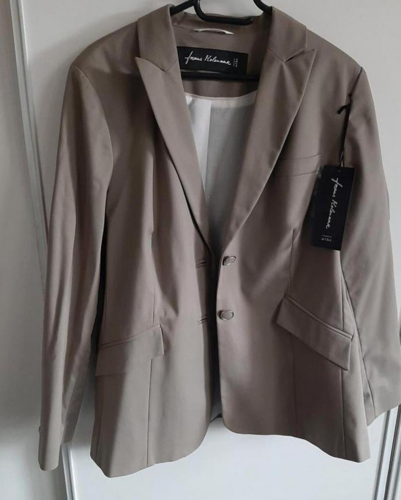 Nieuw beige colbert uit de collectie van Frans Molenaar., Kleding | Dames, Ophalen of Verzenden, Nieuw, Maat 46/48 (XL) of groter